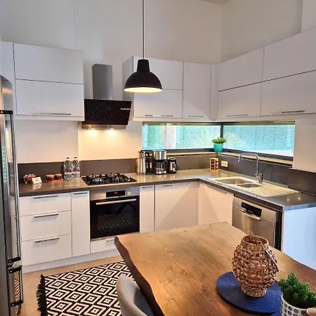 Suelo Flat Apartment *