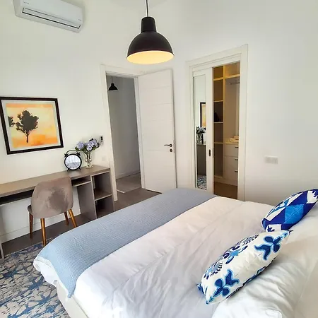 Suelo Flat Apartment